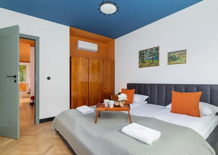Pet-friendly Krasickiego Podgórze Cracow By Renters Kraków